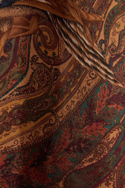 Niepowtarzalna jedwabna apaszka motyw ptaków