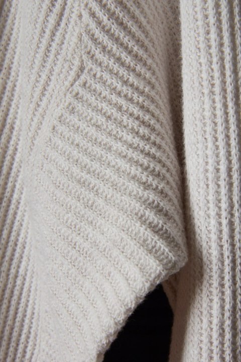 REPEAT nietuzinkowy luźny sweter bawełna mleczny kolor 36