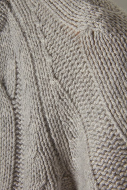 ALBA MODA nietuzinkowy sweter mięsisty kaszmir piękny splot S