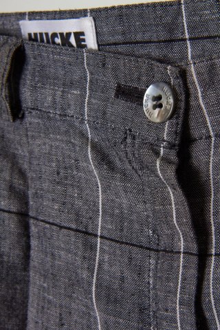 HUCKE ciekawe spodnie z lnem w kratkę 40