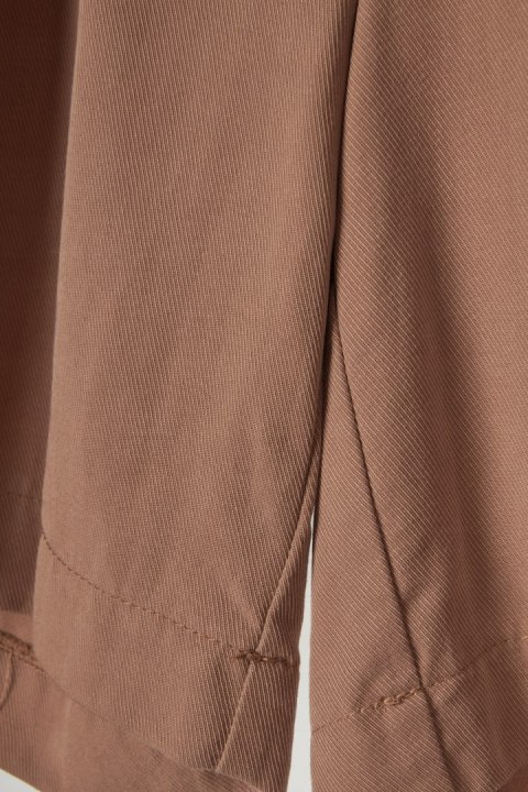 MANOR mięciutkie spodenki szorty lyocell camelowy kolor 38