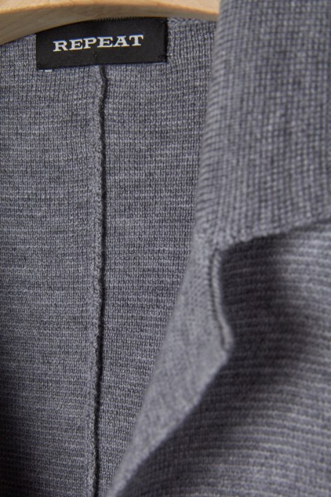 REPEAT nietuzinkowy gładki sweter wełna merynosa 36