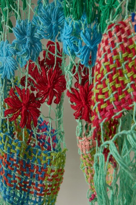 Śliczna niepowtarzalna bluzka ażurowa piękne kwiaty S/M