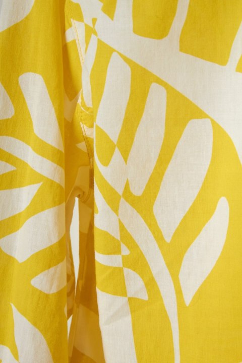 Wyjątkowa bluzka koszulowa motyw liści 38