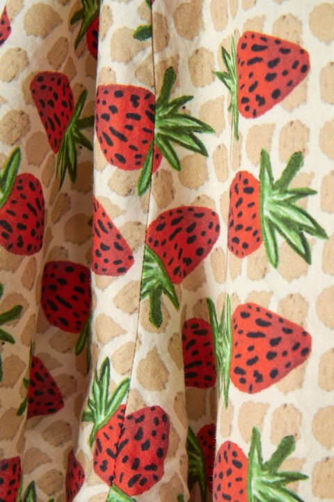 DORIS MEGGER niespotykana bluzka motyw truskawki mięciutka bawełna 52