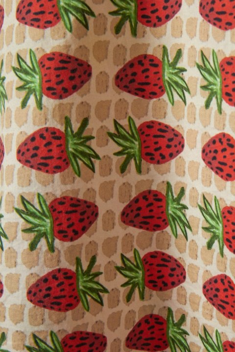 DORIS MEGGER niespotykana bluzka motyw truskawki mięciutka bawełna 52