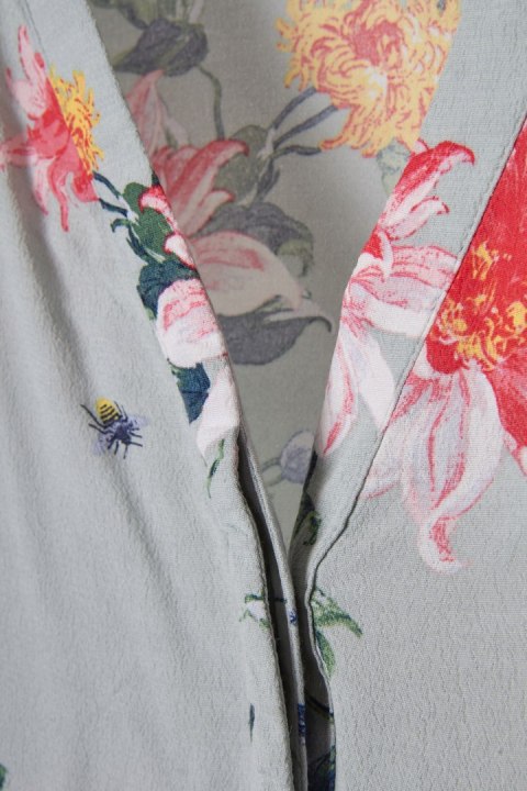 JOULES - delikatna luźna bluzka roślinny motyw - M