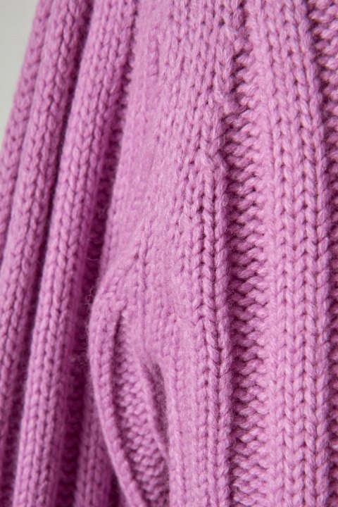 Niebanalny sweter wełna piękny fiołkowy kolor M