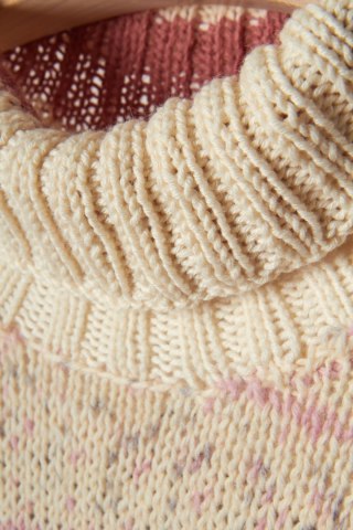 Ponadczasowy sweter wełna rękodzieło pastelowe kolory M/L