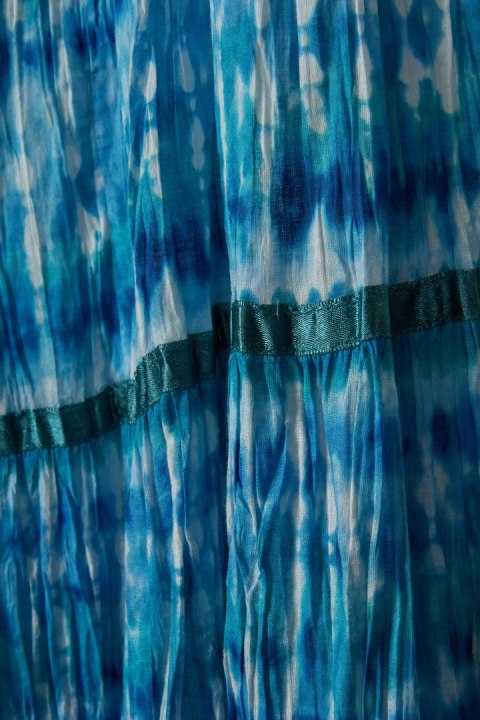 ROMAN - niebieska maxi spódnica na lato efekt batikowania - 44