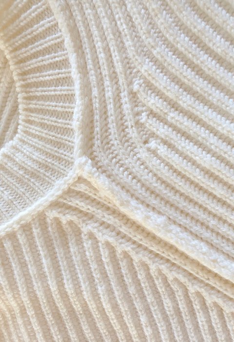 STELLA McCARTNEY - luksusowy asymetryczny sweter wełna cream - 36