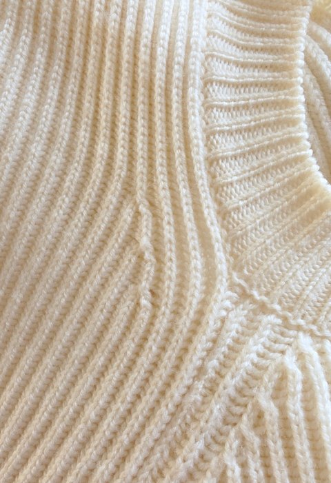 STELLA McCARTNEY - luksusowy asymetryczny sweter wełna cream - 36