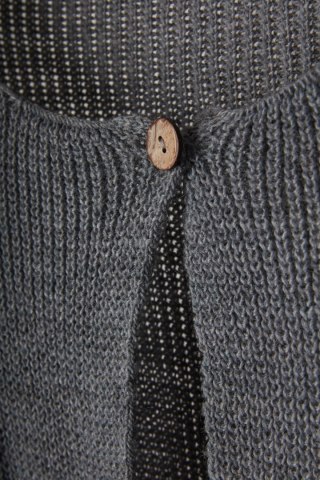 Wyjątkowy włoski sweter szarpane brzegi - L