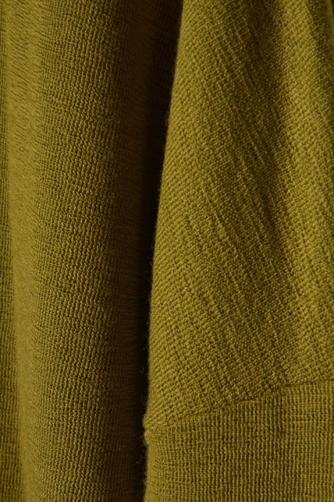 BY BASICS - niebiańsko mięciutki sweter wełna merynosa kolor oliwkowy - S/M