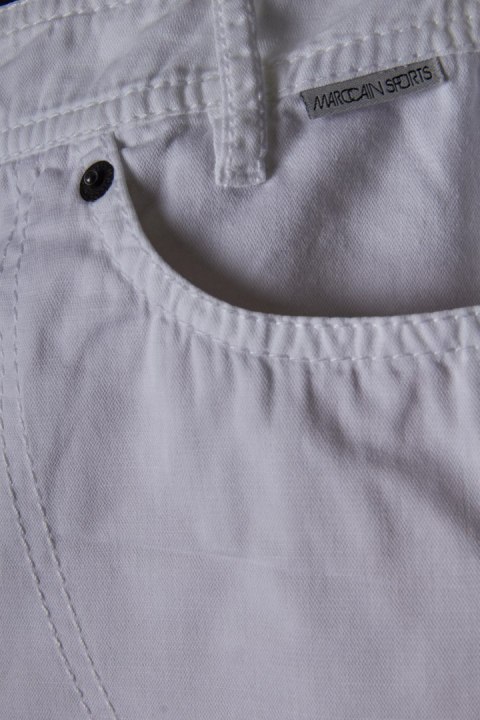 MARC CAIN SPORT - biała spódnica z kieszeniami -34