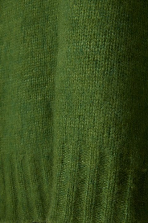 NN.07 nieziemsko mięciutki sweter wełna merynosa piękna zieleń M