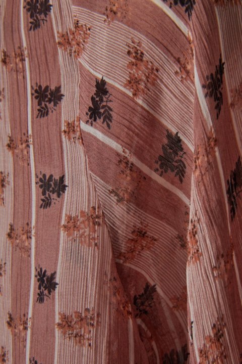 SECOND FEMALE - delikatna bluzka rozpinana pąsowy kolor - M