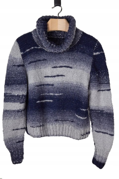 Śliczny mięciutki sweter rękodzieło piękny kolor-L