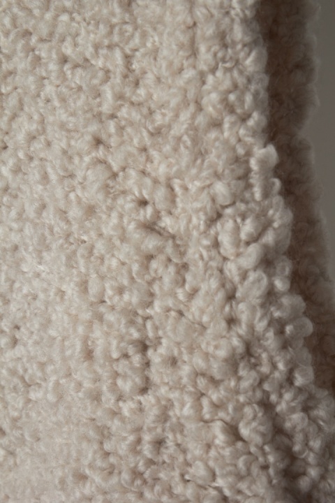 JIGSAW nietuzinkowy mięciutki sweter kamizelka boucle wełna śmietankowa L