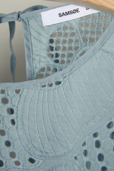 SAMSOE SAMSOE - nietuzinkowa bluzka piękny kolor grynszpan haft - M