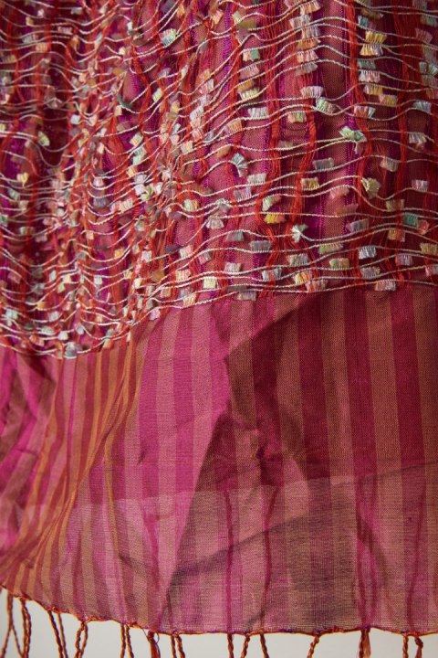 Śliczny jedwabny szal piękny kolor