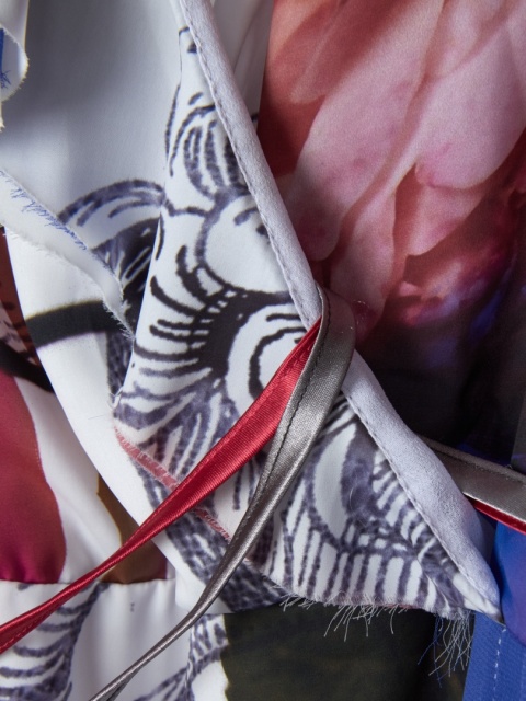 DESIGUAL-śliczna sukienka fantastyczne kwiaty- S/M