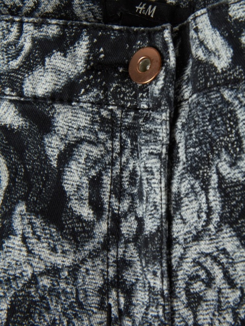H&M -fantastyczne spodenki szorty z haftem- 40