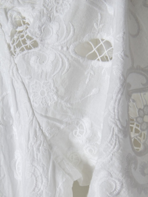 LITTLE WHITE LIES - cudowna tunika haft gipiura boho - S