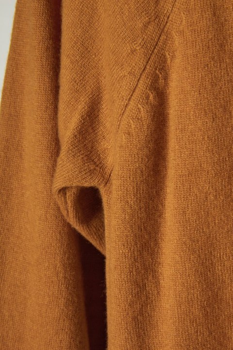 BENETTON mięciutki sweter z domieszką wełny miodowy kolor S