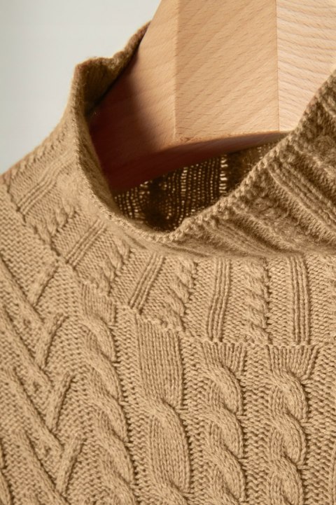 MARKS&SPENCER mięciutki sweter piękny splot camelowy kolor luźny krój S/M