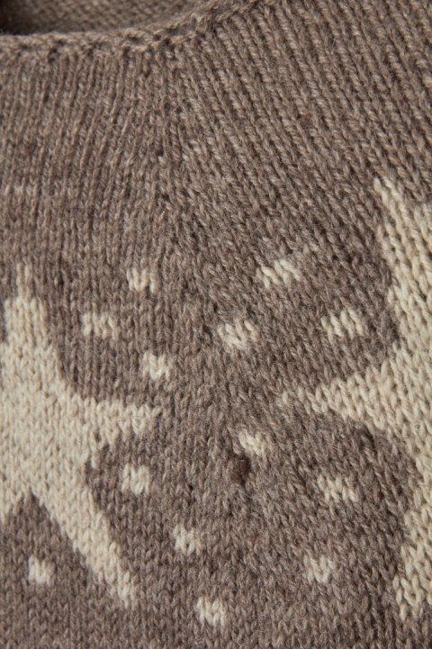 Nietuzinkowy bezszwowy sweter w gwiazdki wełna rękodzieło hand made S