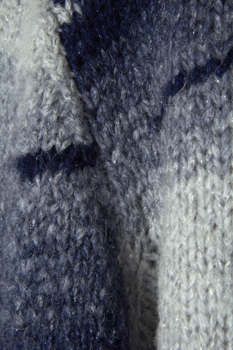 Mięciutki sweter rękodzieło piękny kolor luźny krój dodatek wełny M/L